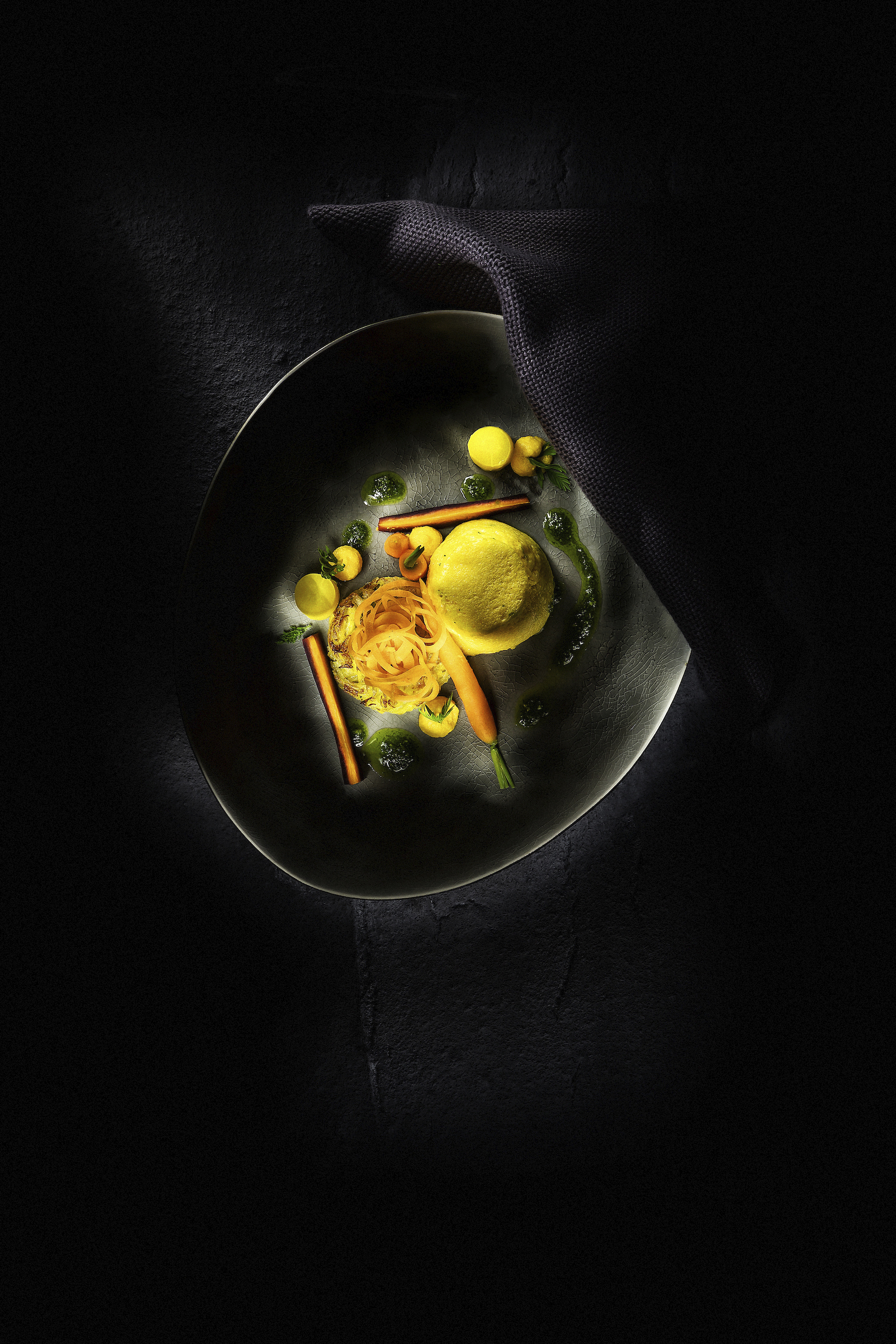 Kochbuch, Buchprojekt, Bild aus der Serie: Zu Tisch im Muntafu, Montafoner Kochbuch, Kochbuch, Rezepte, kochen, Montafon, Vorarlberg
Das Bild zeigt Hotel Heimatspitze, Gargellen, REZEPTBILD